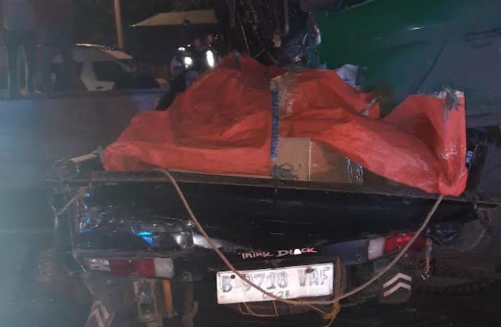 Kronologi Tabrakan Beruntun 10 Kendaraan di Tol Cipularang Tewaskan 2 Orang dan 4 Luka Berat Kronologi Tabrakan Beruntun 10 Kendaraan di Tol Cipularang Tewaskan 2 Orang dan 4 Luka Berat