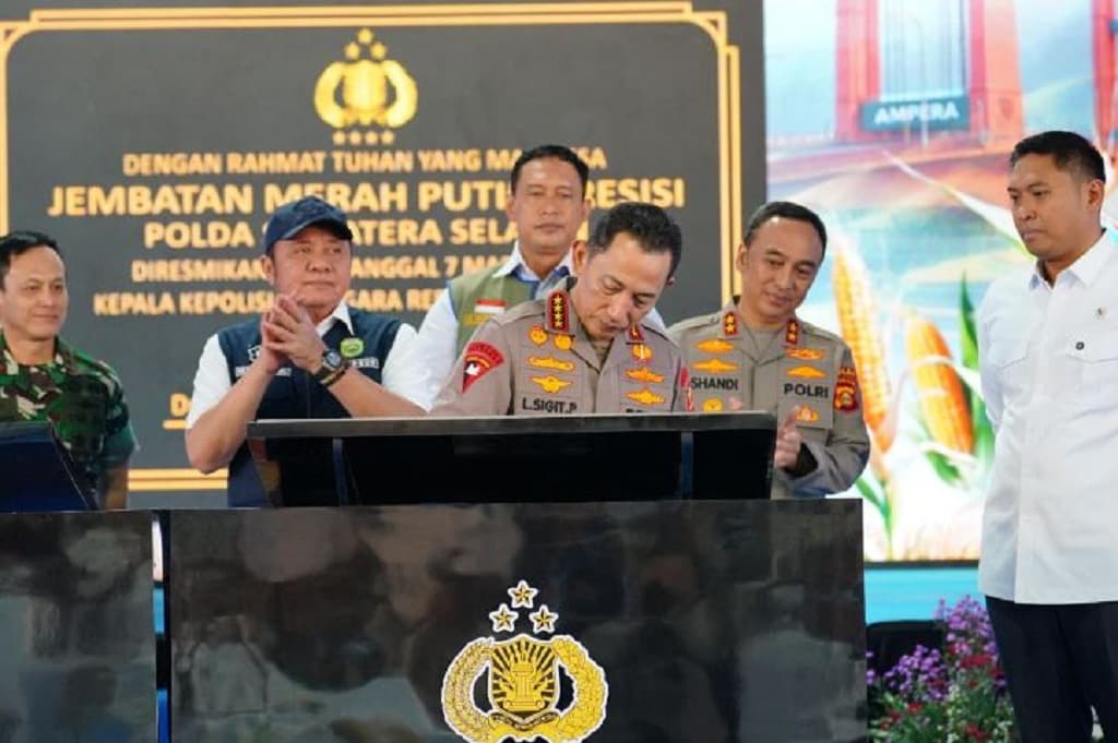 Kapolri Resmikan 57 Jembatan Merah Putih Presisi di Sumsel, Permudah Akses Warga Kapolri Resmikan 57 Jembatan Merah Putih Presisi di Sumsel, Permudah Akses Warga