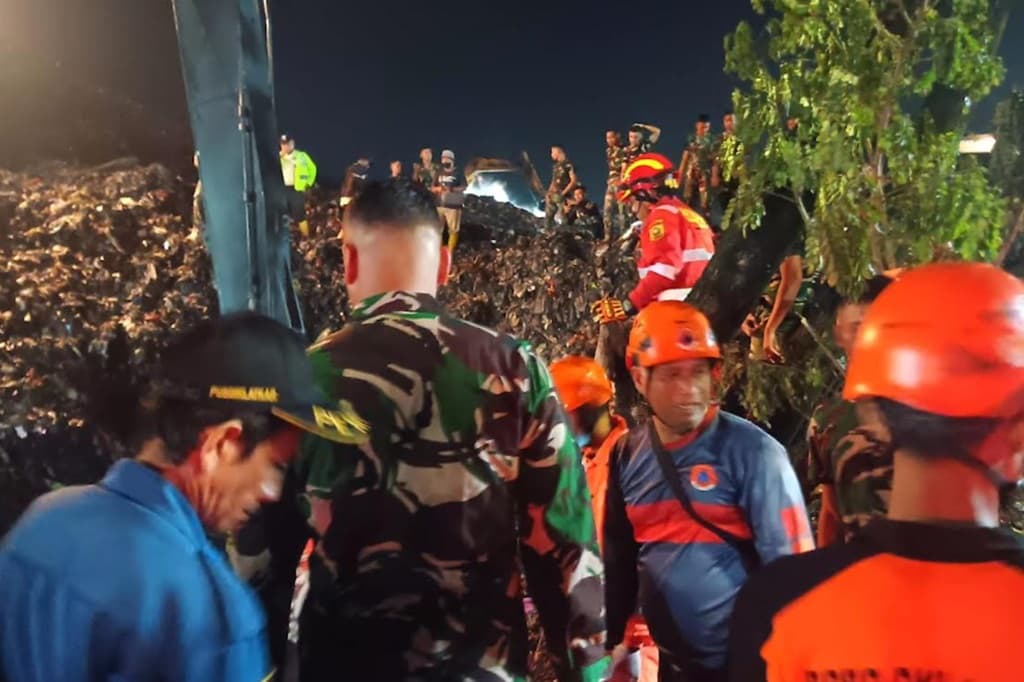 Korban Tewas Longsor TPST Bantargebang Bertambah Jadi 4 Orang, 2 Selamat Korban Tewas Longsor TPST Bantargebang Bertambah Jadi 4 Orang, 2 Selamat