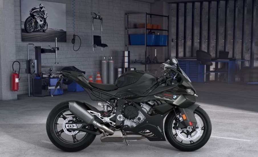 Pertama Dalam Sejarah, BMW Cuma Recall Satu Unit Motor karena Masalah Lampu Sein Pertama Dalam Sejarah, BMW Cuma Recall Satu Unit Motor karena Masalah Lampu Sein