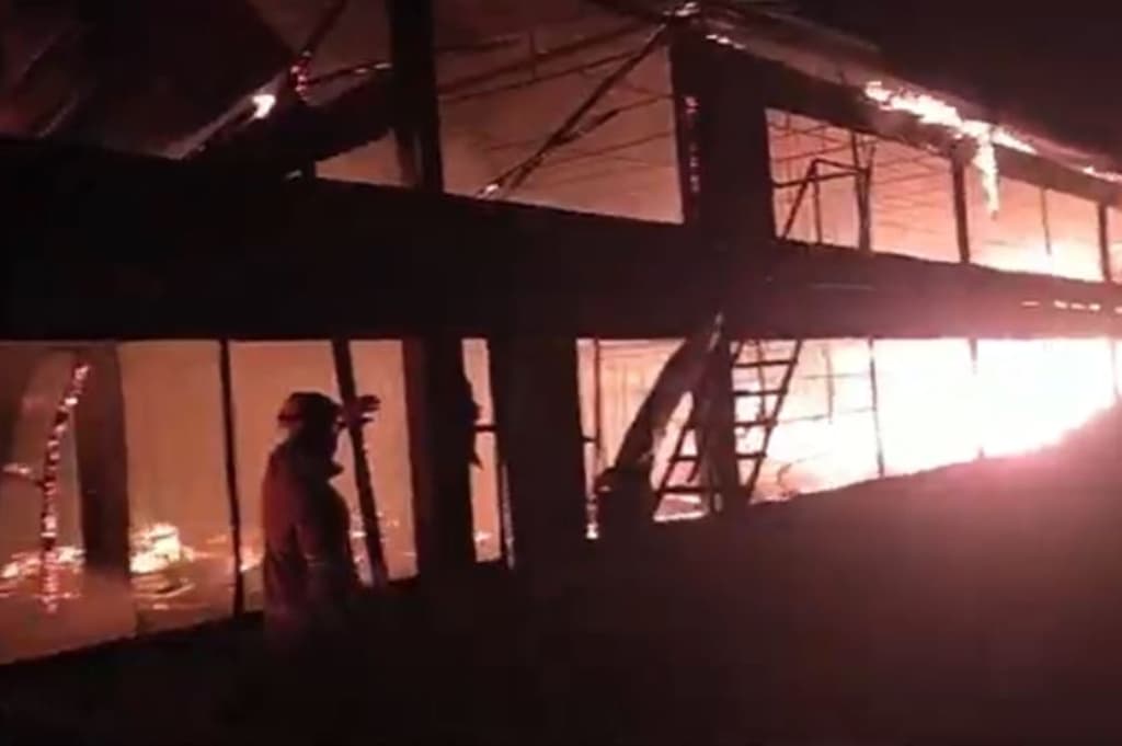 Kebakaran Kandang di Banjarnegara, 14.000 Ekor Ayam Mati Terpanggang Kebakaran Kandang di Banjarnegara, 14.000 Ekor Ayam Mati Terpanggang