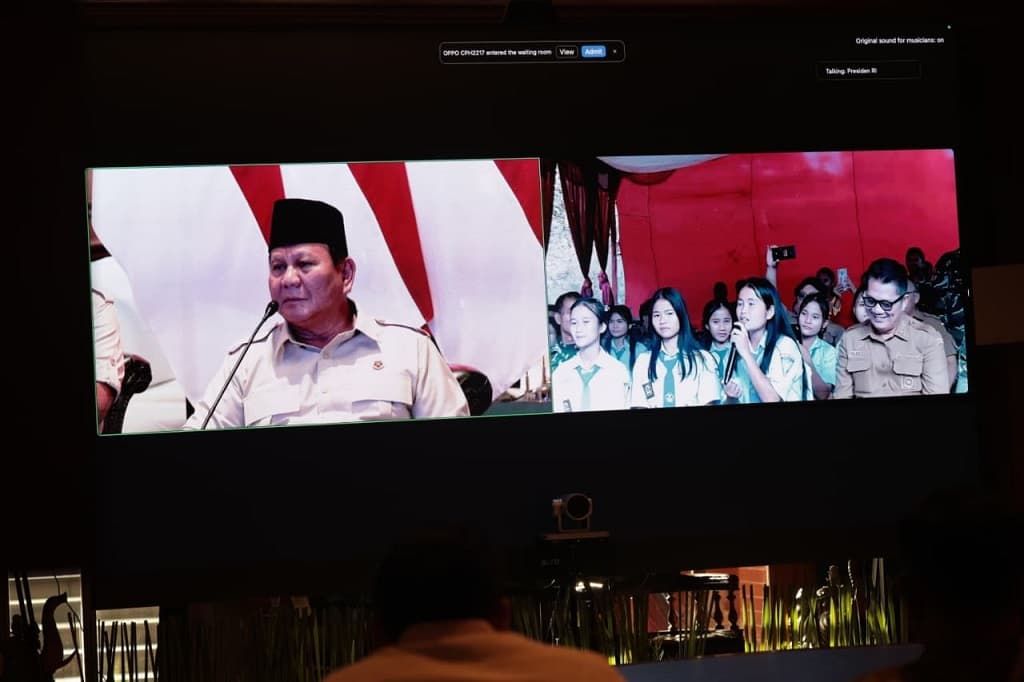 Curhat ke Prabowo, Bocah Nias yang Viral Minta Jembatan Tagih MBG dan Bermimpi Jadi Dokter Curhat ke Prabowo, Bocah Nias yang Viral Minta Jembatan Tagih MBG dan Bermimpi Jadi Dokter
