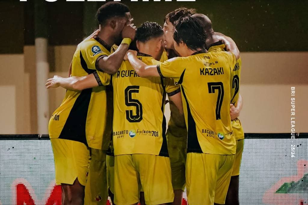 Debut Manis Imran Nahumarury! Semen Padang Tumbangkan PSBS Biak 2-0 Debut Manis Imran Nahumarury! Semen Padang Tumbangkan PSBS Biak 2-0