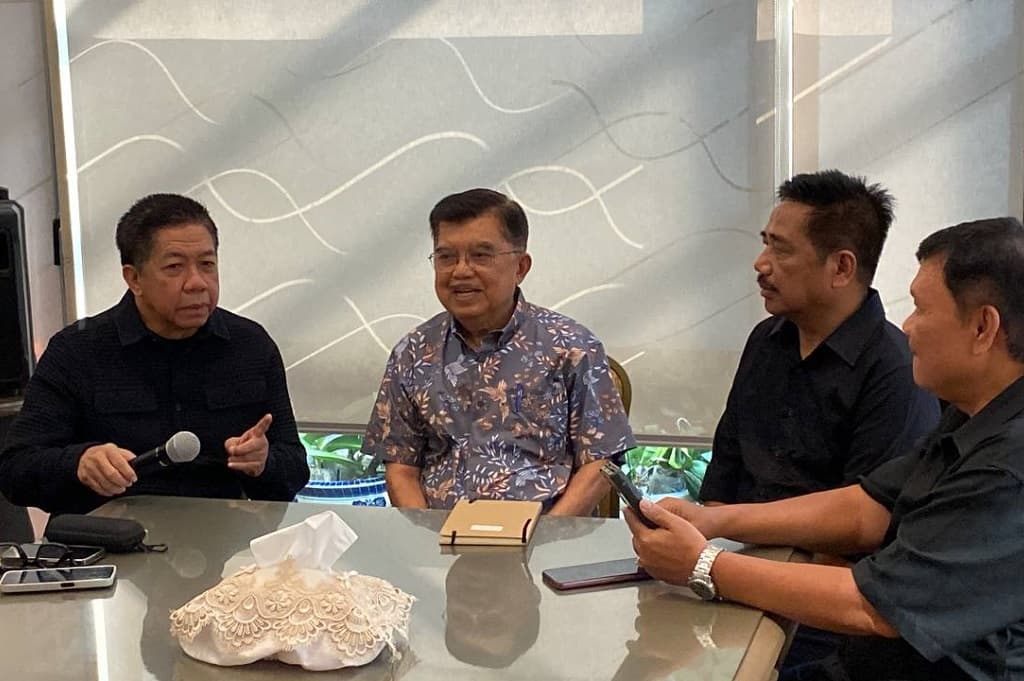 Effendi Gazali hingga Emrus Sihombing Datangi Rumah Jusuf Kalla, Ada Apa? Effendi Gazali hingga Emrus Sihombing Datangi Rumah Jusuf Kalla, Ada Apa?