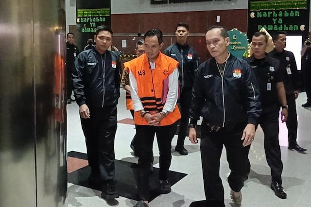 Terungkap! Bupati Cilacap Palak Tiap Satker Rp100 Juta, Modus Uang THR Forkopimda Terungkap! Bupati Cilacap Palak Tiap Satker Rp100 Juta, Modus Uang THR Forkopimda