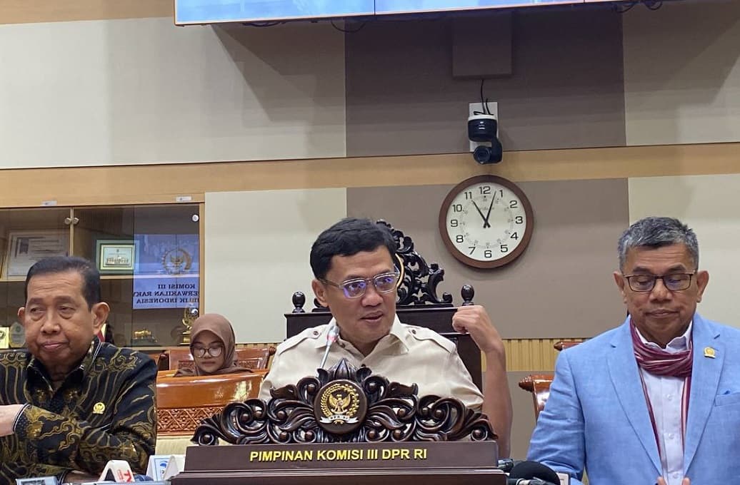 Komisi III DPR Rapat Khusus Bahas Penyiraman Air Keras Aktivis KontraS: Usut Tuntas! Komisi III DPR Rapat Khusus Bahas Penyiraman Air Keras Aktivis KontraS: Usut Tuntas!