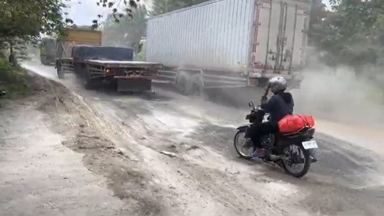 Waspada! Bahaya Intai Pemudik, Jalur Lingkar Selatan Tuban Rusak Parah Waspada! Bahaya Intai Pemudik, Jalur Lingkar Selatan Tuban Rusak Parah