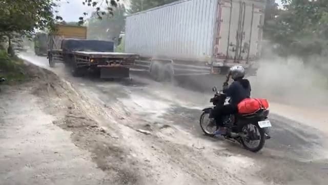 Waspada! Bahaya Intai Pemudik, Jalur Lingkar Selatan Tuban Rusak Parah Waspada! Bahaya Intai Pemudik, Jalur Lingkar Selatan Tuban Rusak Parah