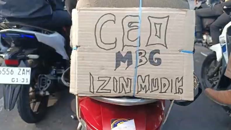 Arus Kendaraan Padati Pantura Cirebon, Tulisan Unik di Kendaraan Pemudik Jadi Sorotan Arus Kendaraan Padati Pantura Cirebon, Tulisan Unik di Kendaraan Pemudik Jadi Sorotan