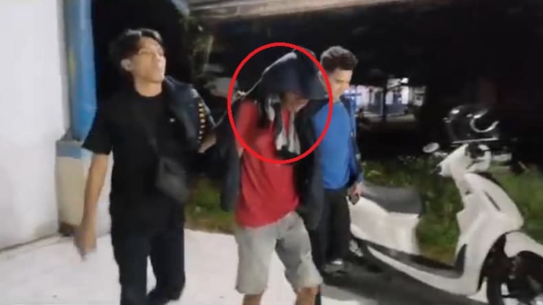 Salah Satu Komplotan Pembobol Toko Distro di Gowa Ditangkap, Ibu Pelaku Histeris Salah Satu Komplotan Pembobol Toko Distro di Gowa Ditangkap, Ibu Pelaku Histeris