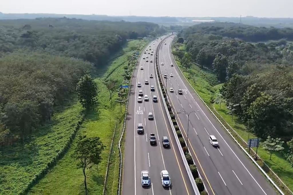 One Way Tol Trans Jawa Diperpanjang hingga Salatiga, Contraflow di KM 36 Tol Japek One Way Tol Trans Jawa Diperpanjang hingga Salatiga, Contraflow di KM 36 Tol Japek