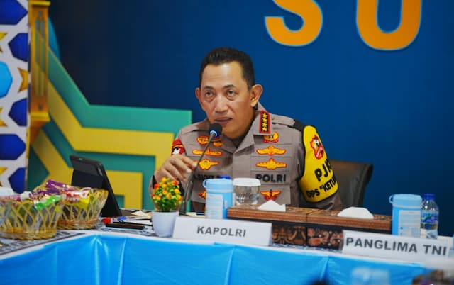 Kapolri Monitoring Malam Takbiran, Pastikan Pengamanan Rangkaian Perayaan Idulfitri Kapolri Monitoring Malam Takbiran, Pastikan Pengamanan Rangkaian Perayaan Idulfitri
