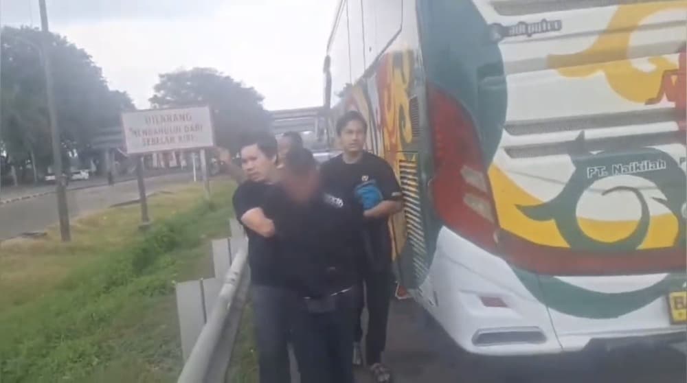 WN Irak Pembunuh Cucu Mpok Nori Sempat Ingin Bunuh Diri di Sukabumi WN Irak Pembunuh Cucu Mpok Nori Sempat Ingin Bunuh Diri di Sukabumi