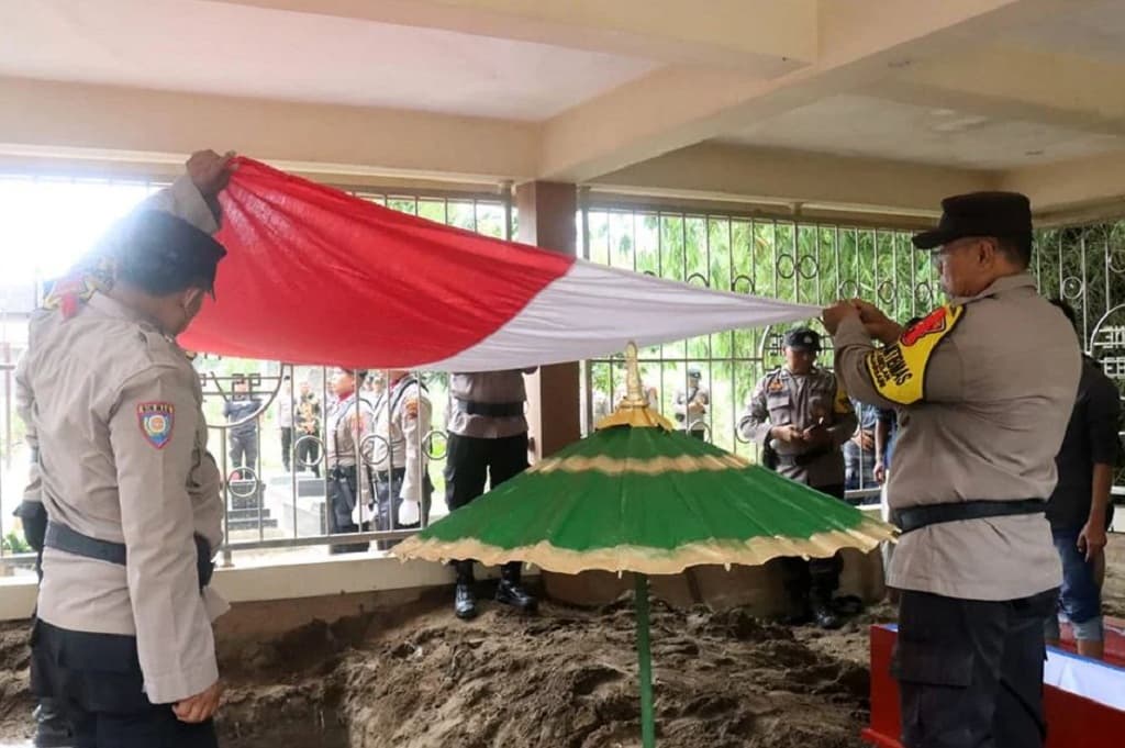 Polisi Gugur saat Tugas Pengamanan Lebaran di Pekalongan, Bripka Septian Eko Nugroho Polisi Gugur saat Tugas Pengamanan Lebaran di Pekalongan, Bripka Septian Eko Nugroho