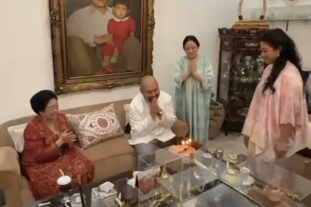 Momen Didit Prabowo Rayakan Ulang Tahun bareng Megawati hingga Puan Maharani Momen Didit Prabowo Rayakan Ulang Tahun bareng Megawati hingga Puan Maharani