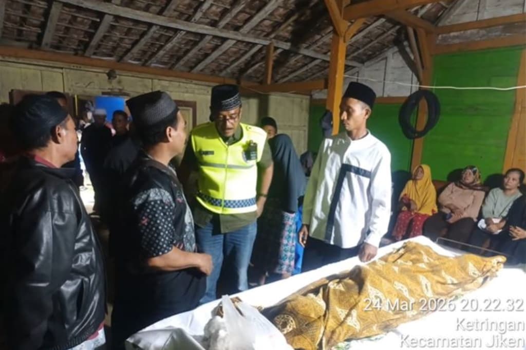 Tragis! Bocah 10 Tahun di Blora Tewas akibat Ledakan Petasan Tragis! Bocah 10 Tahun di Blora Tewas akibat Ledakan Petasan