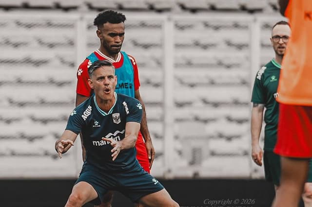 Cara Latihan John Herdman Bikin Timnas Indonesia Naik Level, Pakai TV di Lapangan Cara Latihan John Herdman Bikin Timnas Indonesia Naik Level, Pakai TV di Lapangan