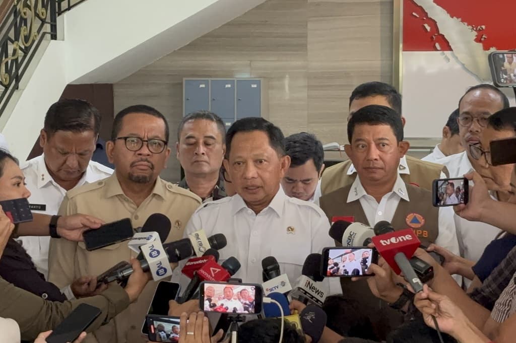 Mendagri Ungkap Skema WFH Sudah Diputuskan, Segera Diumumkan ke Publik Mendagri Ungkap Skema WFH Sudah Diputuskan, Segera Diumumkan ke Publik