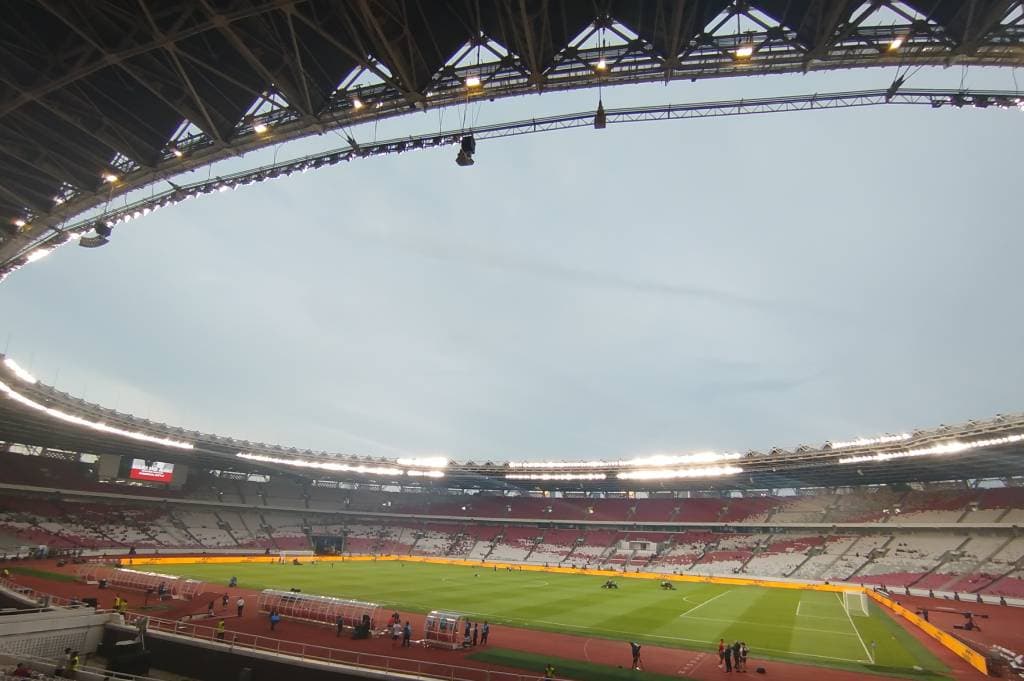 Rumput SUGBK Kinclong jelang Timnas Indonesia vs Saint Kitts and Nevis Rumput SUGBK Kinclong jelang Timnas Indonesia vs Saint Kitts and Nevis