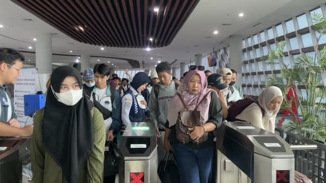 Arus Balik Lebaran 2026 di Pelabuhan Bakauheni, 31 Persen Pemudik Belum Kembali ke Jawa Arus Balik Lebaran 2026 di Pelabuhan Bakauheni, 31 Persen Pemudik Belum Kembali ke Jawa