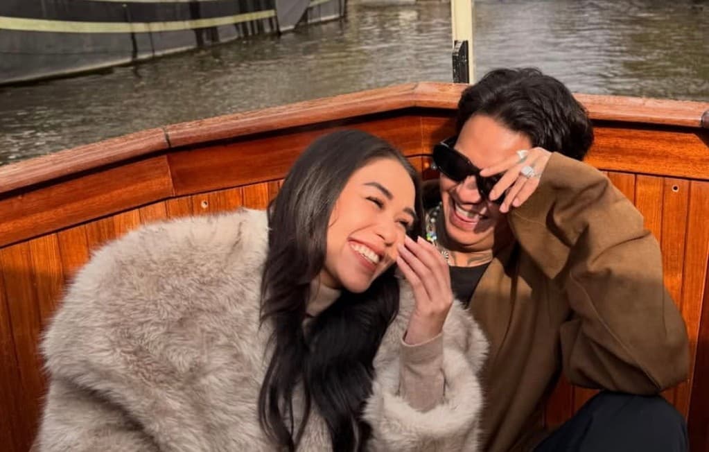 Reza Arap Tulis Pesan Menyentuh untuk Mendiang Lula Lahfah: Aku Izin Move On Ya Reza Arap Tulis Pesan Menyentuh untuk Mendiang Lula Lahfah: Aku Izin Move On Ya