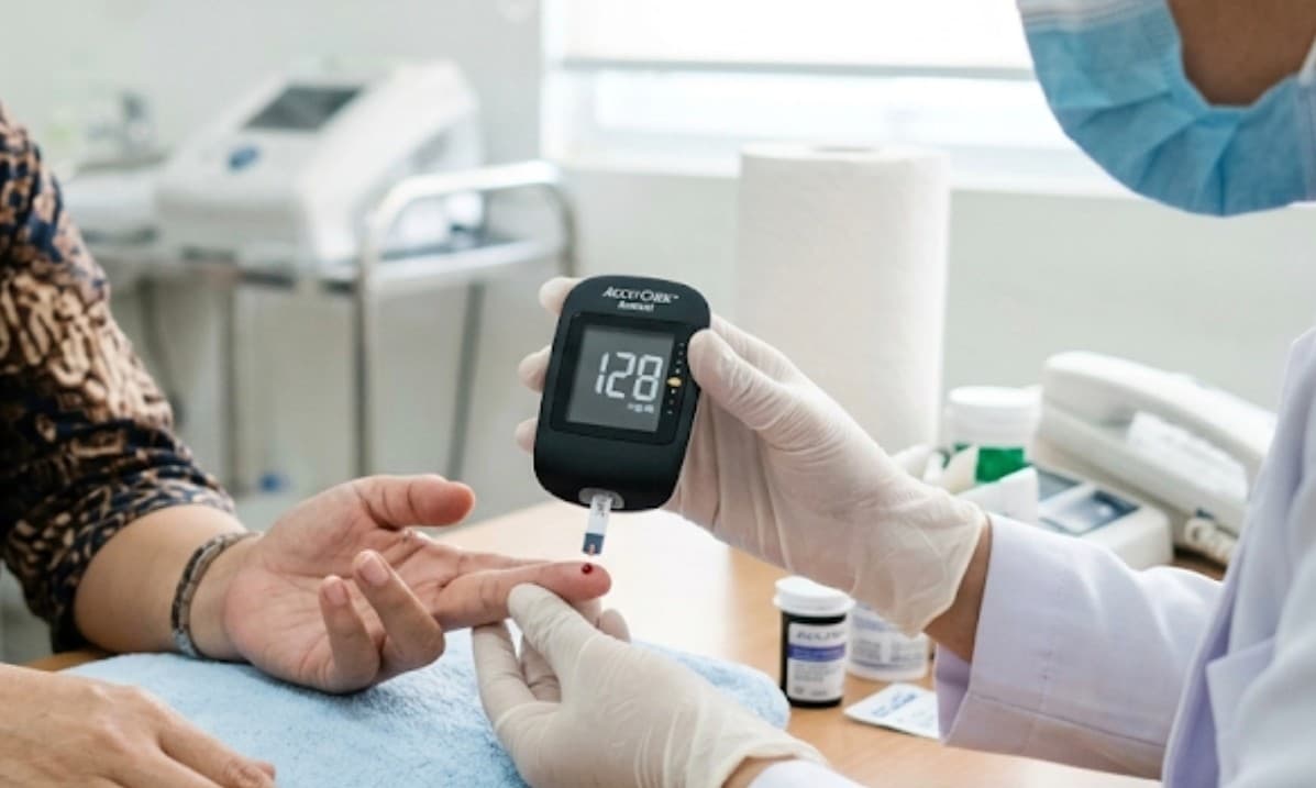 5 Cara Menurunkan Gula Darah Secara Alami, Selain Pola Makan Hindari Ini 5 Cara Menurunkan Gula Darah Secara Alami, Selain Pola Makan Hindari Ini