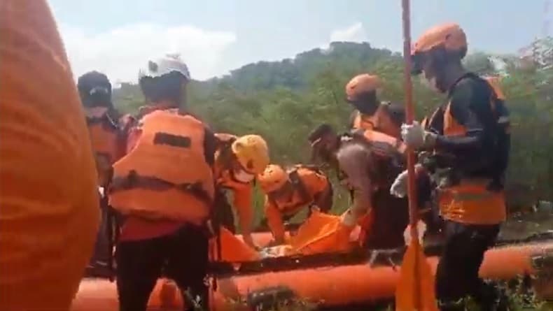 2 Pemudik Terseret Arus di Cipendawa Cianjur, Jasad Ditemukan Terpisah 2 Pemudik Terseret Arus di Cipendawa Cianjur, Jasad Ditemukan Terpisah