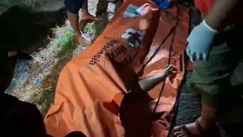 Wanita Muda Ditemukan Tewas di Parit Persawahan Sragen Wanita Muda Ditemukan Tewas di Parit Persawahan Sragen