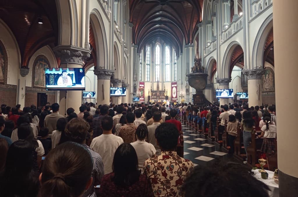 Misa Paskah di Gereja Katedral, Kardinal Suharyo Ingatkan Bahaya Keserakahan Misa Paskah di Gereja Katedral, Kardinal Suharyo Ingatkan Bahaya Keserakahan