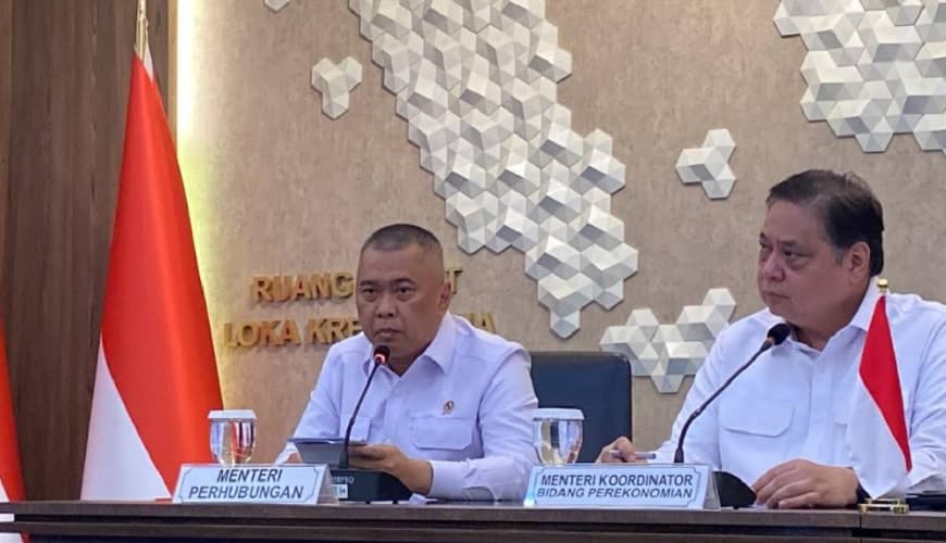 Pemerintah Naikkan Tarif Fuel Surcharge Tiket Pesawat Jadi 38 Persen Pemerintah Naikkan Tarif Fuel Surcharge Tiket Pesawat Jadi 38 Persen