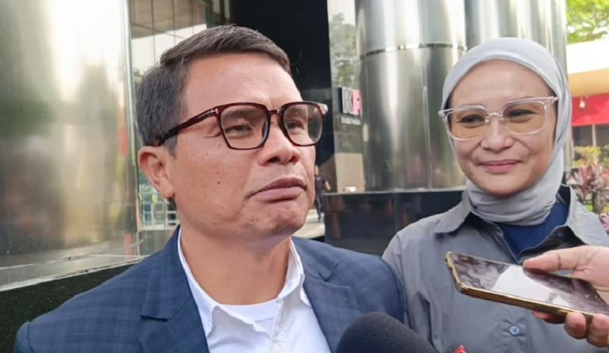 Istri Politisi PDIP Ono Surono Dicecar 16 Pertanyaan, Termasuk Penyitaan Barang Istri Politisi PDIP Ono Surono Dicecar 16 Pertanyaan, Termasuk Penyitaan Barang