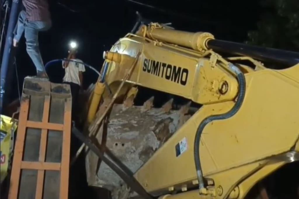 Kecelakaan Truk Tronton Tabrak Rumah dan Ruko di Lampung Selatan, Sopir Diduga Mabuk Kecelakaan Truk Tronton Tabrak Rumah dan Ruko di Lampung Selatan, Sopir Diduga Mabuk