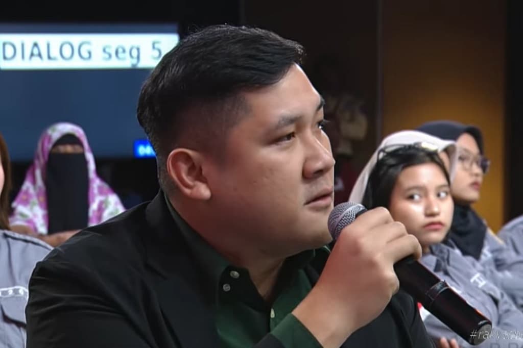Mikhael Sinaga Bongkar Rismon Kerap Ribut soal Pengeluaran: Selalu Komplain soal Uang Mikhael Sinaga Bongkar Rismon Kerap Ribut soal Pengeluaran: Selalu Komplain soal Uang