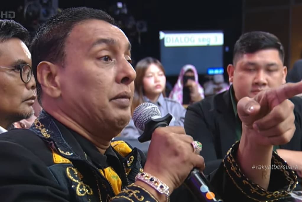 Demi Bongkar Ijazah Jokowi, Pengacara Roy Suryo Cs Rela Habiskan Uang Pribadi Ratusan Juta Demi Bongkar Ijazah Jokowi, Pengacara Roy Suryo Cs Rela Habiskan Uang Pribadi Ratusan Juta