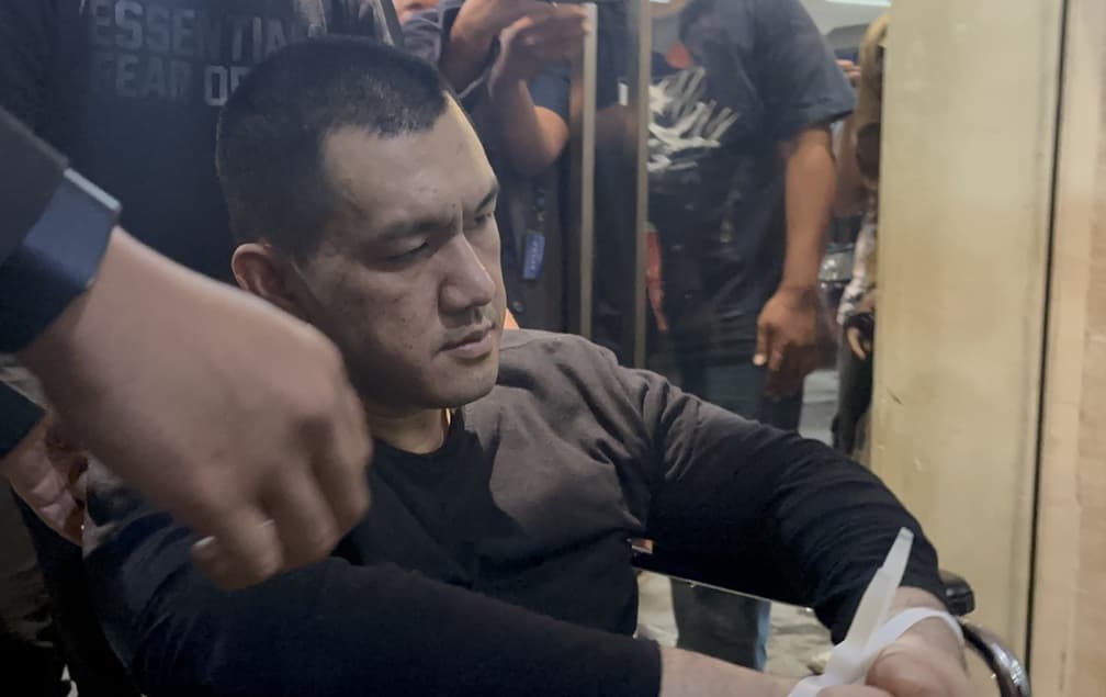 Kronologi Penangkapan Bandar Narkoba The Doctor, Sempat Buang iPhone 16 di Jalan Tol Kronologi Penangkapan Bandar Narkoba The Doctor, Sempat Buang iPhone 16 di Jalan Tol