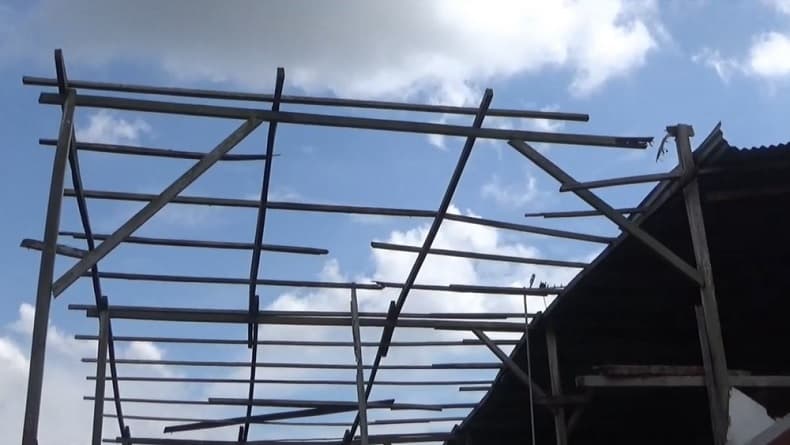 Puluhan Rumah Warga Deli Serdang Rusak Diterjang Puting Beliung Puluhan Rumah Warga Deli Serdang Rusak Diterjang Puting Beliung