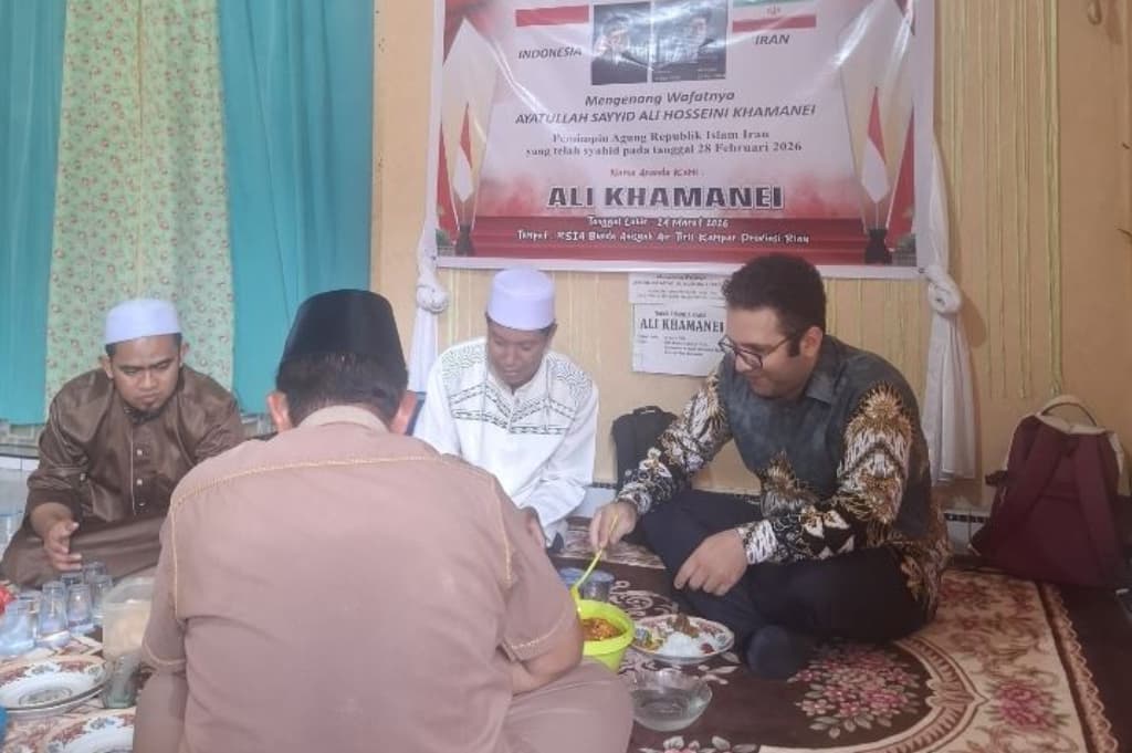 Viral! Bayi di Kampar Riau Diberi Nama Ali Khamenei, Langsung Didatangi Kedubes Iran Viral! Bayi di Kampar Riau Diberi Nama Ali Khamenei, Langsung Didatangi Kedubes Iran