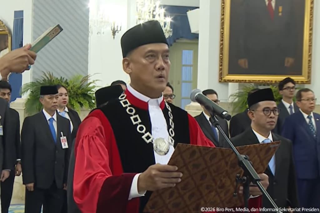 Breaking News: Liliek Prisbawono Gantikan Anwar Usman sebagai Hakim MK Breaking News: Liliek Prisbawono Gantikan Anwar Usman sebagai Hakim MK