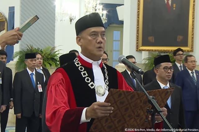 Breaking News: Liliek Prisbawono Gantikan Anwar Usman sebagai Hakim MK Breaking News: Liliek Prisbawono Gantikan Anwar Usman sebagai Hakim MK