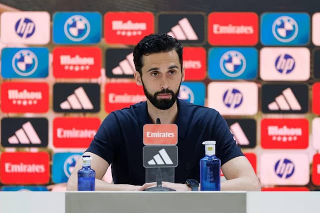 Real Madrid Ditahan Girona, Arbeloa Langsung Salahkan Wasit Real Madrid Ditahan Girona, Arbeloa Langsung Salahkan Wasit
