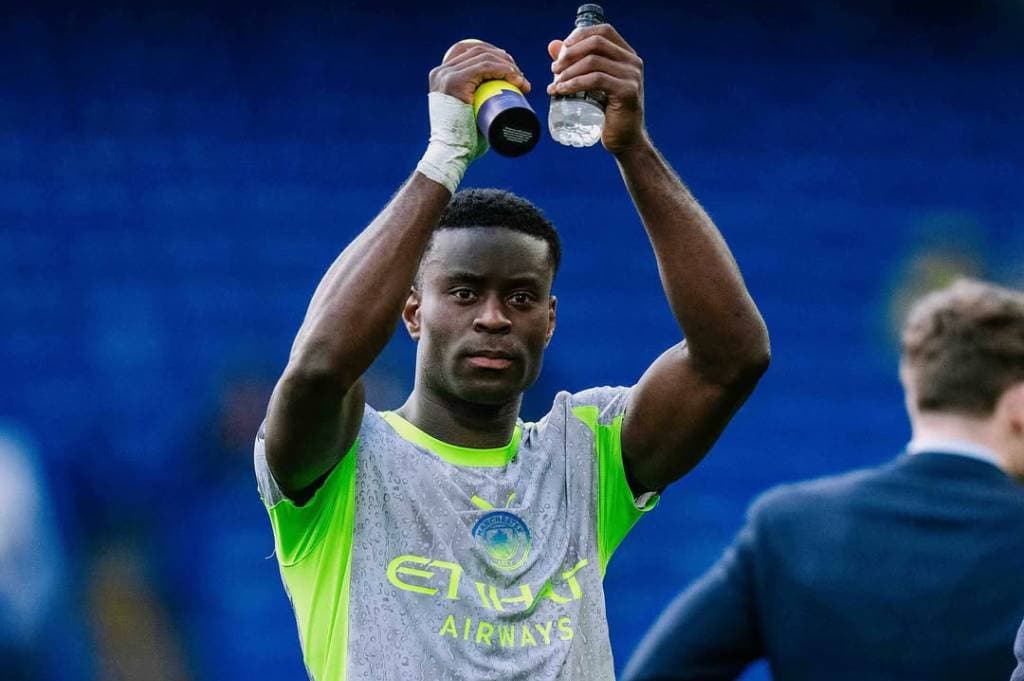 Aksi Langka! Marc Guehi Tolak Man of the Match usai Bawa Man City Pesta 3-0 di Kandang Chelsea Aksi Langka! Marc Guehi Tolak Man of the Match usai Bawa Man City Pesta 3-0 di Kandang Chelsea