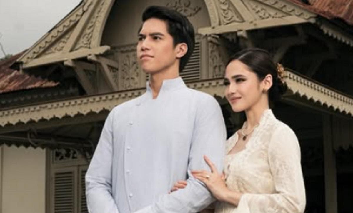 Kepala KUA Kebayoran Lama Ungkap Berkas Nikah El Rumi dan Syifa Hadju Sudah Diproses Kepala KUA Kebayoran Lama Ungkap Berkas Nikah El Rumi dan Syifa Hadju Sudah Diproses