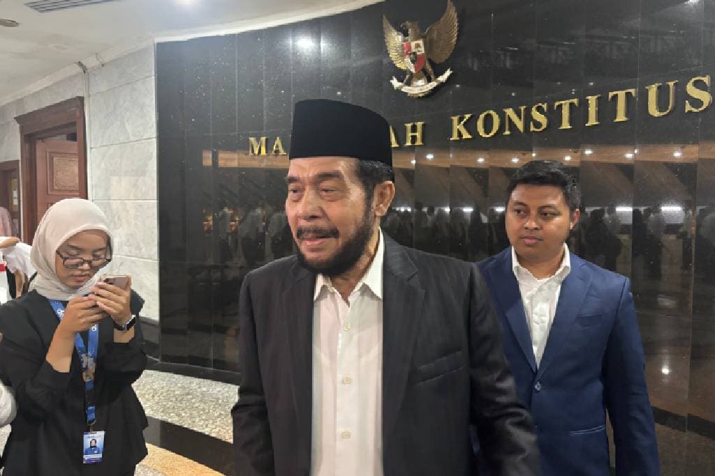 Anwar Usman usai Pingsan di Wisuda Purnabakti MK: Kurang Tidur Habis Begadang Anwar Usman usai Pingsan di Wisuda Purnabakti MK: Kurang Tidur Habis Begadang