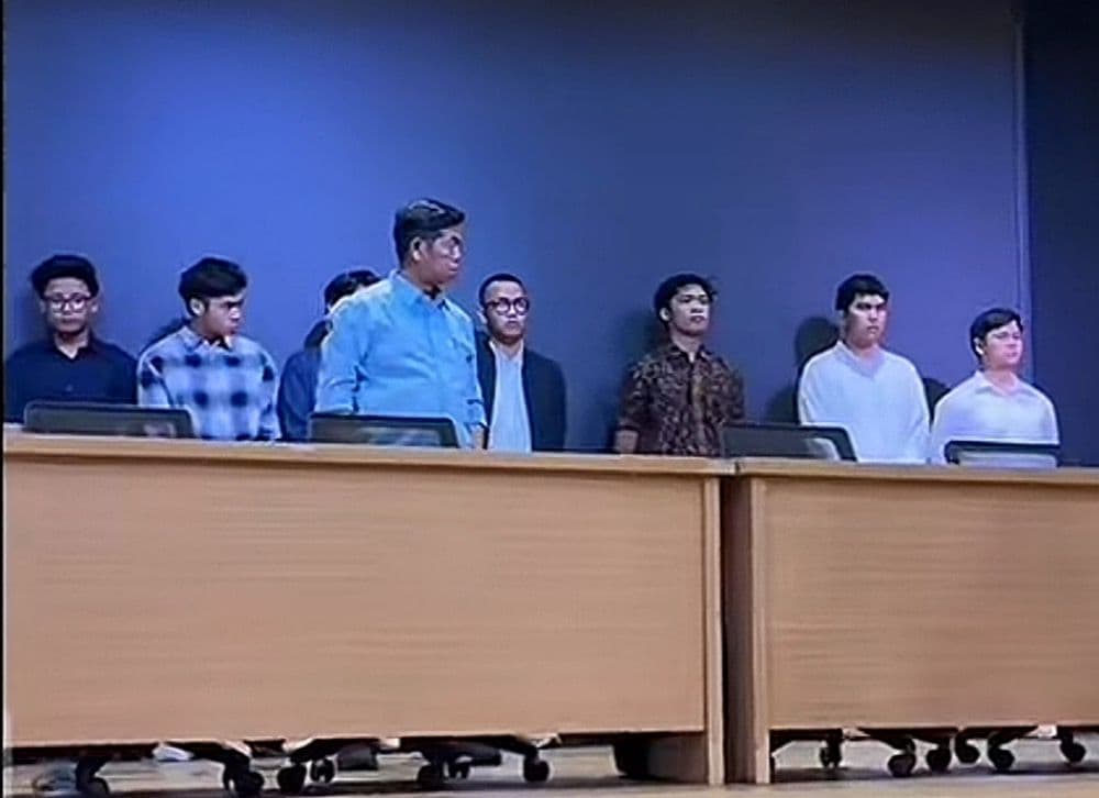 Momen 16 Mahasiswa FH UI Disidang terkait Pelecehan Seksual di Grup Chat Momen 16 Mahasiswa FH UI Disidang terkait Pelecehan Seksual di Grup Chat