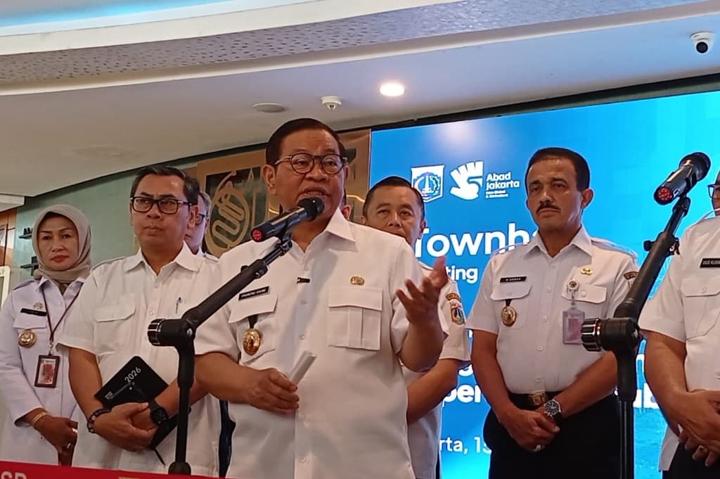 Pramono Copot Lurah Kalisari dan 2 Pejabat Kelurahan Buntut Aduan Warga Dibalas Foto AI Pramono Copot Lurah Kalisari dan 2 Pejabat Kelurahan Buntut Aduan Warga Dibalas Foto AI