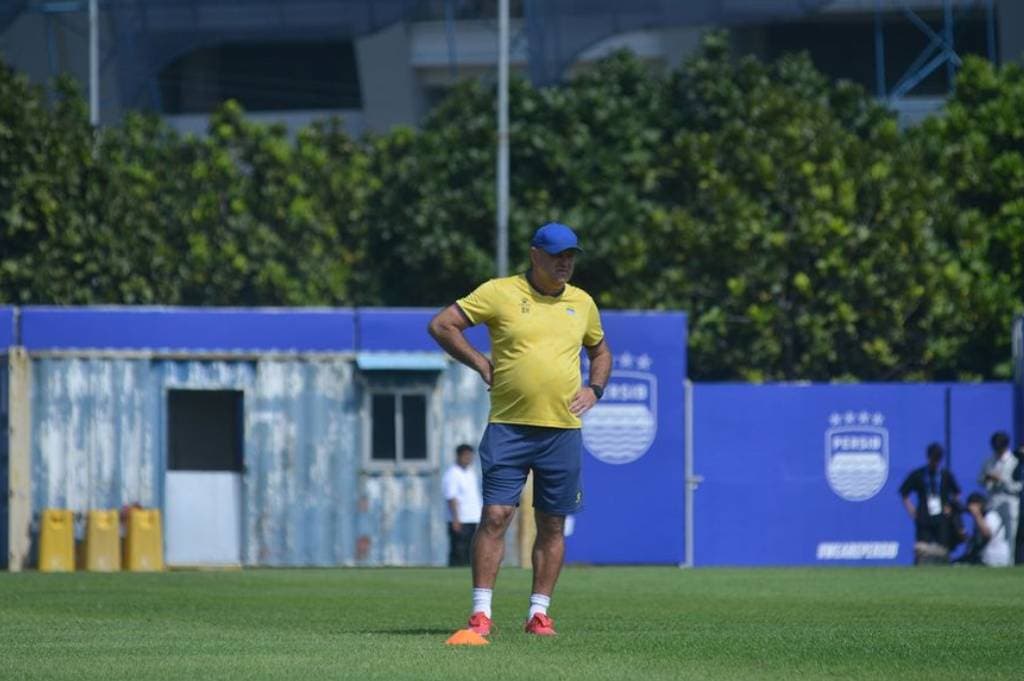 Persib Dihantui Jadwal Padat, Bojan Hodak Langsung Ultimatum Pemain Persib Dihantui Jadwal Padat, Bojan Hodak Langsung Ultimatum Pemain