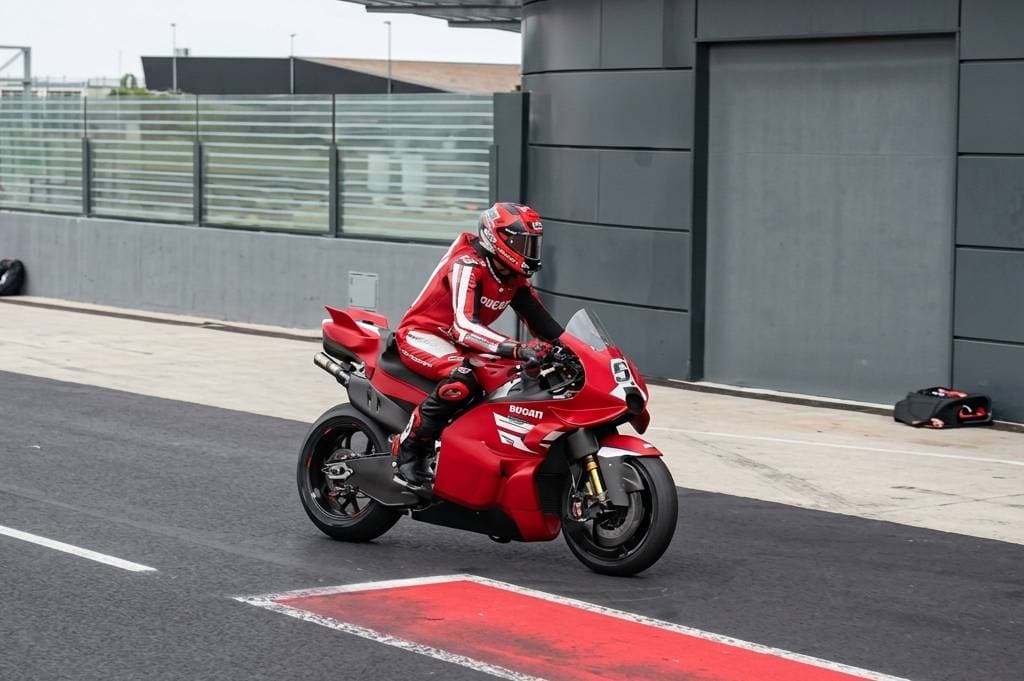 Ducati Desmosedici GP27 Bocor ke Publik, Motor Baru Marc Marquez di MotoGP 2027? Ducati Desmosedici GP27 Bocor ke Publik, Motor Baru Marc Marquez di MotoGP 2027?