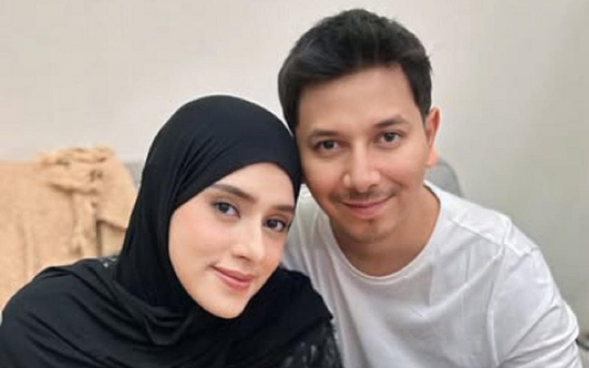 Fairuz dan Sonny Septian Bantah Isu Cerai, Ancam Laporkan 30 Akun Penyebar Fitnah Fairuz dan Sonny Septian Bantah Isu Cerai, Ancam Laporkan 30 Akun Penyebar Fitnah
