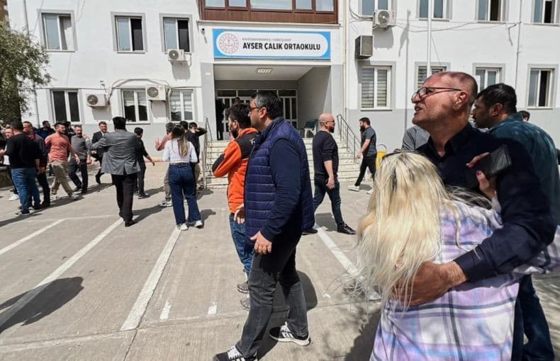 Siswa SMP di Turki Tembaki Teman Sekolah Tewaskan 9 Orang, Motif Masih Misterius Siswa SMP di Turki Tembaki Teman Sekolah Tewaskan 9 Orang, Motif Masih Misterius