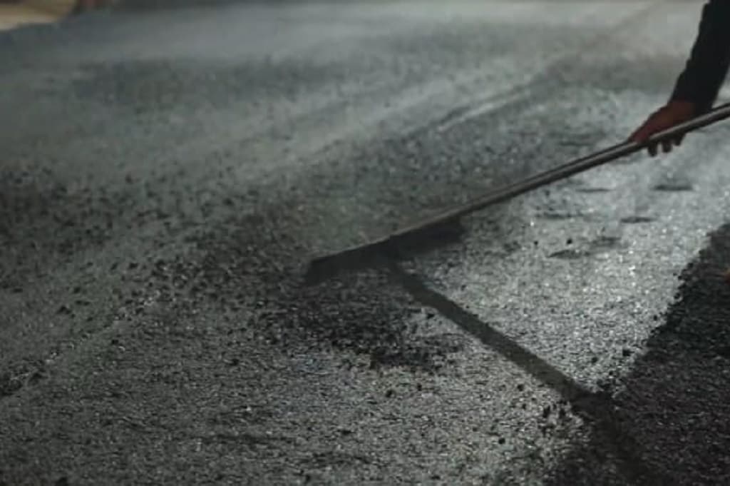 Kurangi Impor, Menteri PU Buat Aturan Wajib Pakai Aspal Buton untuk Konstruksi Kurangi Impor, Menteri PU Buat Aturan Wajib Pakai Aspal Buton untuk Konstruksi